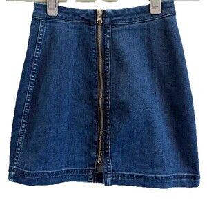Free People Womens Sz 0 Denim Mini Skirt Blue Medium Wash Zip Up Front Jean Boho